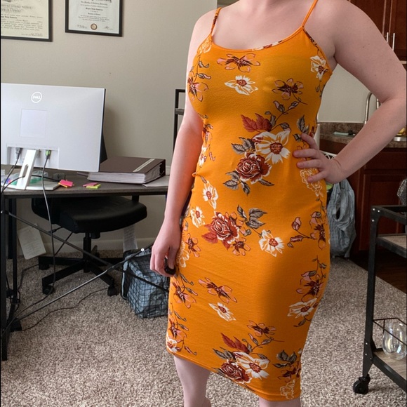 NWOT shein Floral summer body con dress - Picture 6 of 6